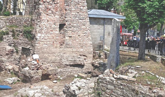 Binlerce kişi fark etmeden geçiyor! Dünyanın merkezi Sultanahmet'te