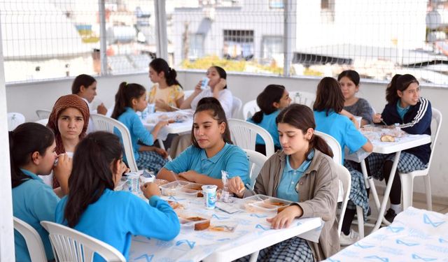 Örnek uygulama! Mersin'de yemekler belediyeden