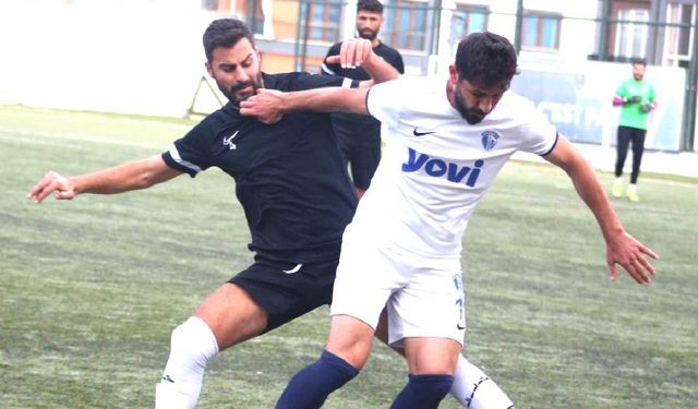 Küçükçekmecespor taş gibi: 3-1