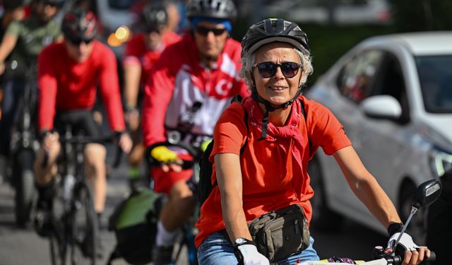 Pedallar, Cumhuriyet'in 100. yılı coşkusuyla çevirildi