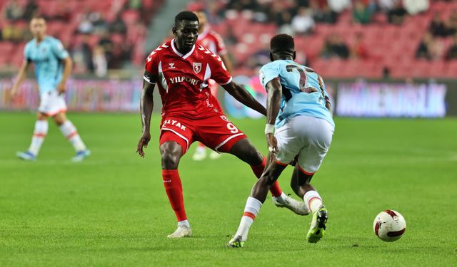 Samsunspor-Başakşehir maçında gol sesi çıkmadı