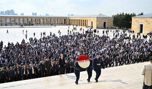 Alkışlar Betek Boya’ya! 1350 çalışanıyla Atatürk’ün huzurunda