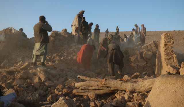 Afganistan'a yardım elini ilk uzatan Türkiye oldu