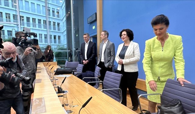 Wagenknecht, Almanya'da kendi partisini kuruyor