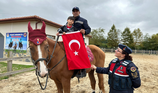 Özel sporcuların at binme keyfi