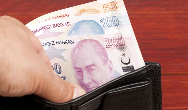 SGK uzmanı müjdeyi verdi: Emekliye 10 bin lira ödeme geldi