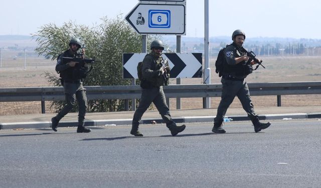 Alarm durumundaki İsrail güçleri kendi vatandaşını vurdu