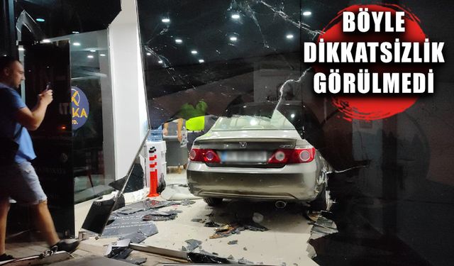 Gazla freni karıştırdı, iş yerini darmadağın etti!