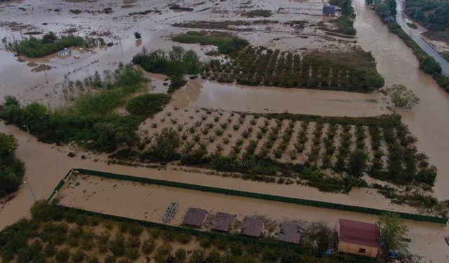 Şile’de bungalovlar su altında kaldı