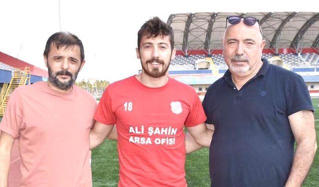 İlker Gazioğlu Gazitepespor’a imza attı