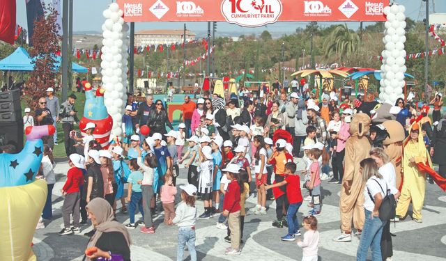 Çatalca'da festival gibi açılış! 100. Yıl Cumhuriyet Parkı hizmete girdi