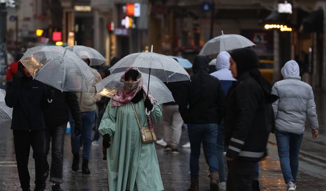 Okullar tatil mi? Açıklamalar peş peşe geliyor!