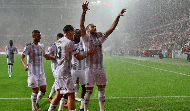 Ne yağış ne Samsun durdurabildi! Beşiktaş kaptı kaçtı!