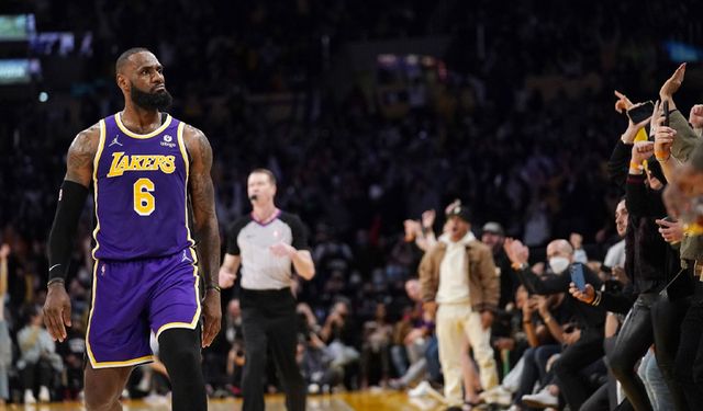 ‘Yok artık LeBron James’ rekor kırdı! Lakers farklı kazandı