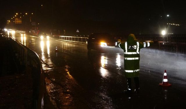 Adıyaman'da cadde ve sokaklar göle döndü