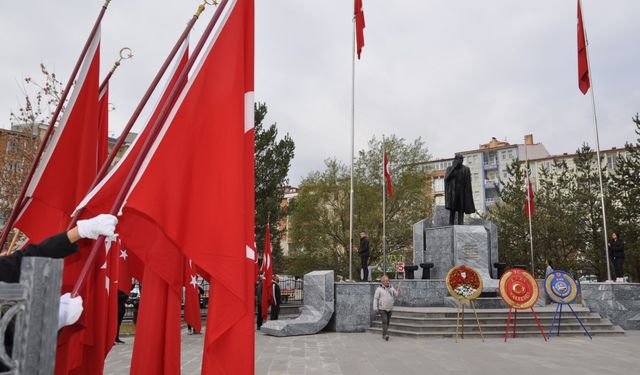 Atatürk, 10 Kasım'da Kars'ta anıldı