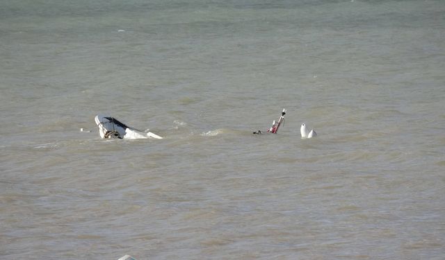 Çanakkale'de alabora! Fırtına yıktı geçti