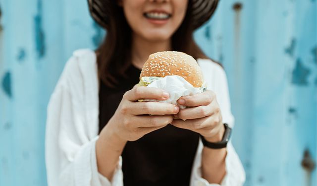 Burger yerken bir kez  daha düşünün!