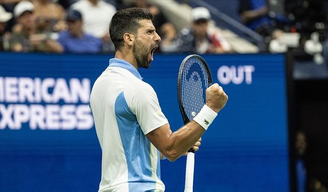 Djokovic, sezonu garantiledi