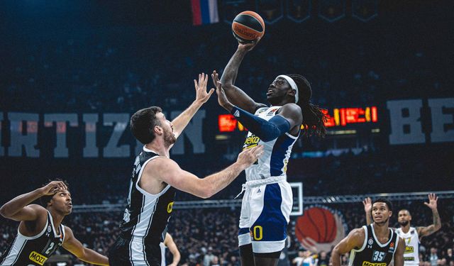 Fenerbahçe, efsanesine boyun eğdi! Sırbistan'da kıl payı kaybetti