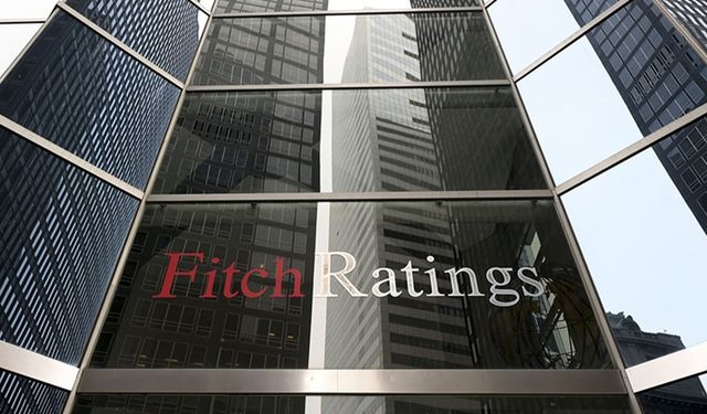 Fitch: Parasal sıkılaşma kredi artışına engel