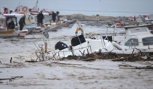 Çanakkale'de Kepez Çayı taştı