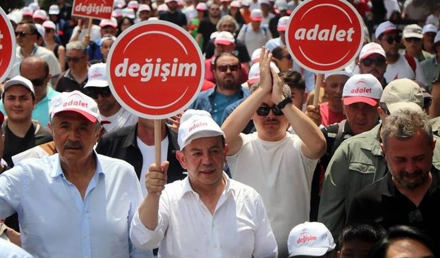 SON DAKİKA! Tanju Özcan CHP'ye geri döndü