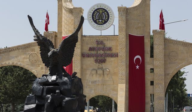 6 alanda başarı! Atatürk Üniversitesi’ne çok yakıştı