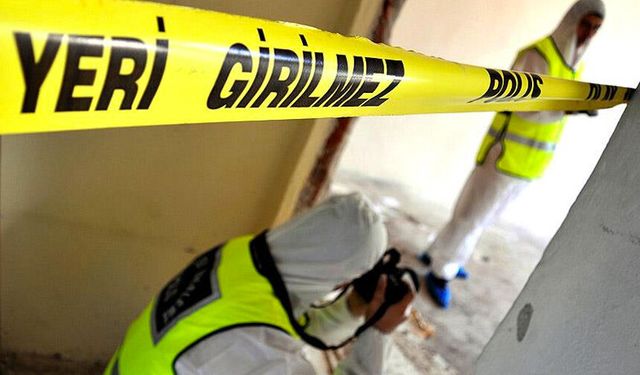 Üsküdar’da vahşet: Anne ve babasını öldürüp intihar etti!