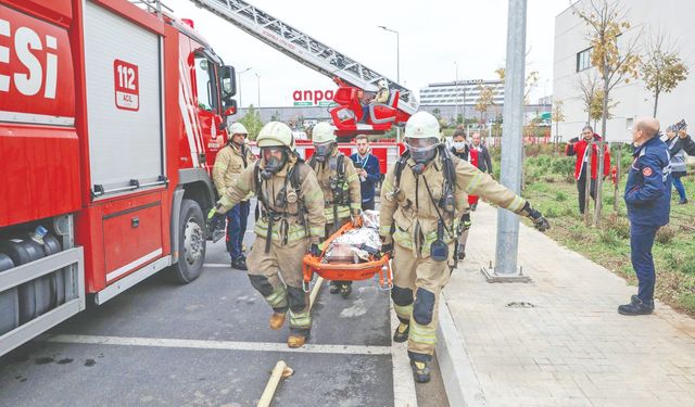 İtfaiyecilerden hastane tatbikatı