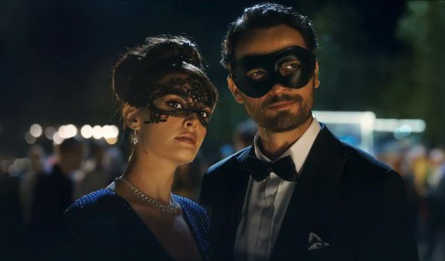 Birkan Sokullu ve Esra Bilgiç’li 'Romantik Hırsız’ Netflix Top 10'de!