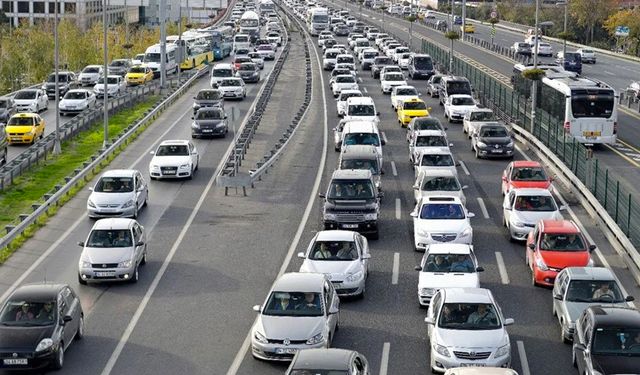 Milyonlarca araç sahibine duyuruldu: Bu araçlardan birisi varsa zorunlu olacak