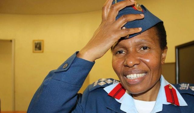 İlk kadın Hava Kuvvetleri Komutanı