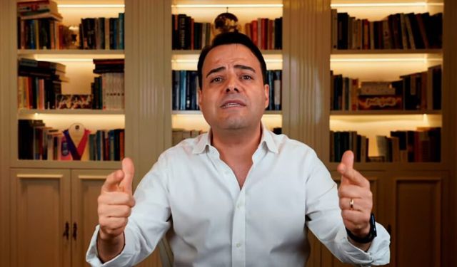 Özgür Demirtaş'dan çağrı: 'Lütfen gelin beraber dincilere karşı savaşalım'