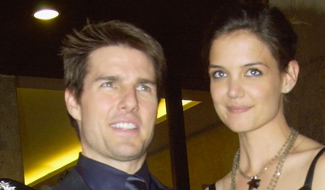 Tom Cruise'un kızı babasını sildi!