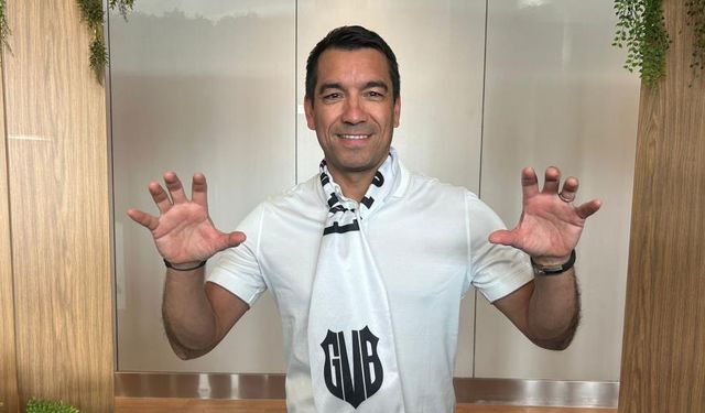 Giovanni van Bronckhorst, İstanbul'a geldi