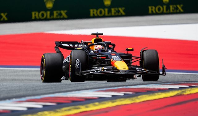 Sprint yarışında Verstappen ilk sırada yer aldı