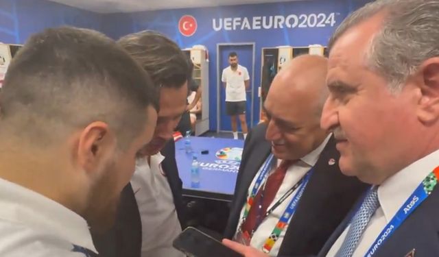 Cumhurbaşkanı Erdoğan'dan A Milli Futbol Takımı'na tebrik telefonu