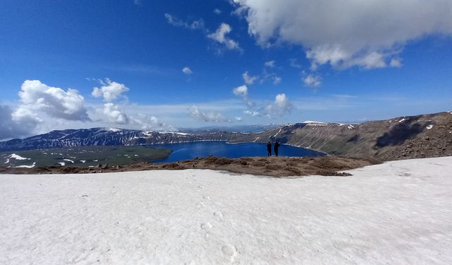 Nemrut Kalderası'nın iki yanı da cennet!