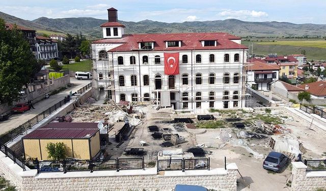 159 yıllık Kızlar Mektebi kütüphaneye dönüştürülüyor