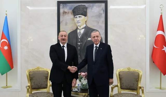 Cumhurbaşkanı Erdoğan, Cumhurbaşkanı Aliyev'i havalimanında karşıladı