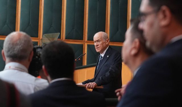 DEM Parti'lilerin elini sıkan Bahçeli'den açıklama