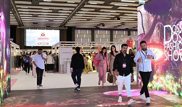 Dosso Dossi Fashion Show 40 ülkeden alıcıları Türk firmalarla buluşturdu