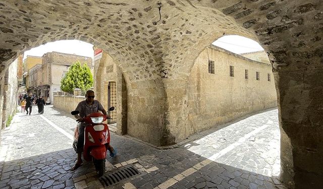 Şanlıurfa'da tarihi sokakların süsü "kabaltılar"