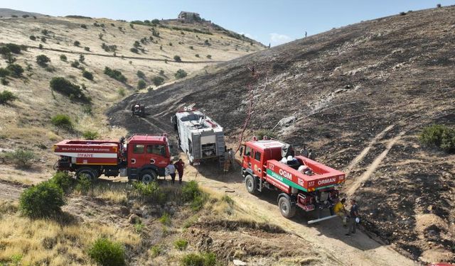 Malatya’da korkutan örtü yangını