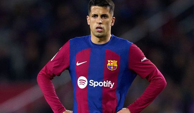 Barcelona Joao Cancelo için masada