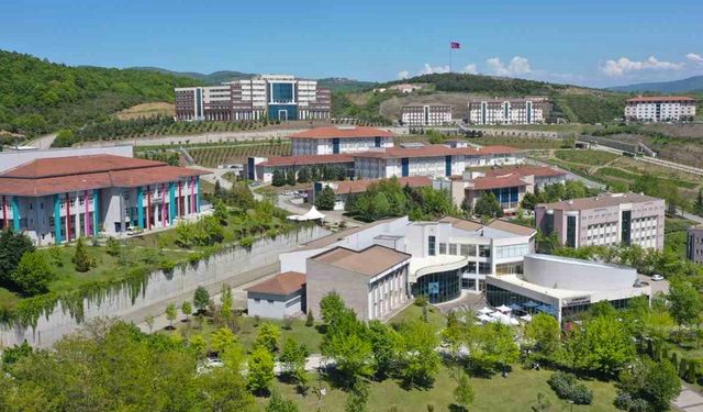 Düzce Üniversitesi’nden üstün başarı