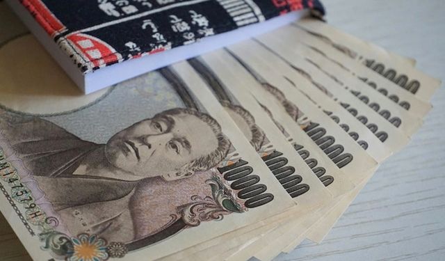 Japon para birimi yen, dolar karşısında 1986'dan beri en düşük seviyeye geriledi