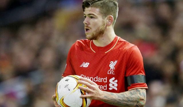 Como Alberto Moreno ile anlaştı