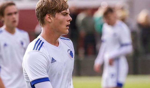 Schalke Emil Hojlund'u bitirdi